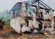 Incendiu la o vilă, un bătrân a suferit arsuri în urma exploziei unei butelii