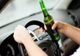 Un șofer beat a intrat cu mașina într-un autoturism staționat