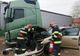 Coliziune între un autoturism și un cap tractor, pe DN6, la Mihăilești, Două persoane au fost rănite