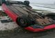 Mașină răsturnată pe DJ 601. Șoferul și pasagera s-au autoevacuat