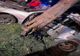 Accident grav la Comasca, după ce un Ford a intrat într-un copac. Un tânăr de 18 ani a murit iar alți doi sunt inconștienți