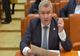 CULISELE STATULUI PARALEL. Florin Roman, politicianul care a reușit să schimbe colțul de stradă la care vindea ziare, în tinerețe, cu fotoliul de parlamentar