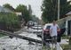 VIJELIE PUTERNICĂ ÎN ACEASTĂ SEARĂ ÎN GIURGIU. ACOPERIȘ SMULS DE VÂNT ȘI CĂZUT PESTE MAȘINI